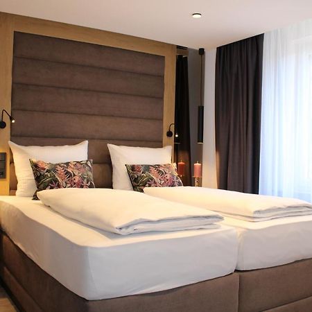 Hotel Reutlinger Hof 罗伊特林根 外观 照片