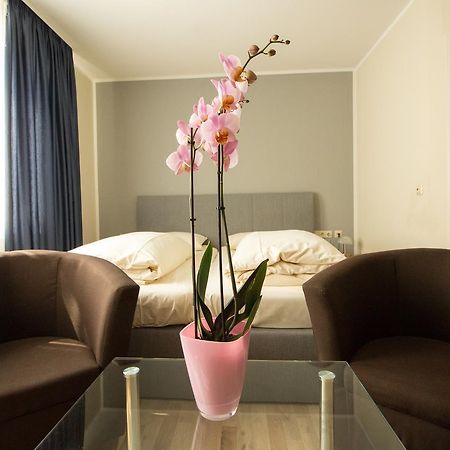 Hotel Reutlinger Hof 罗伊特林根 外观 照片