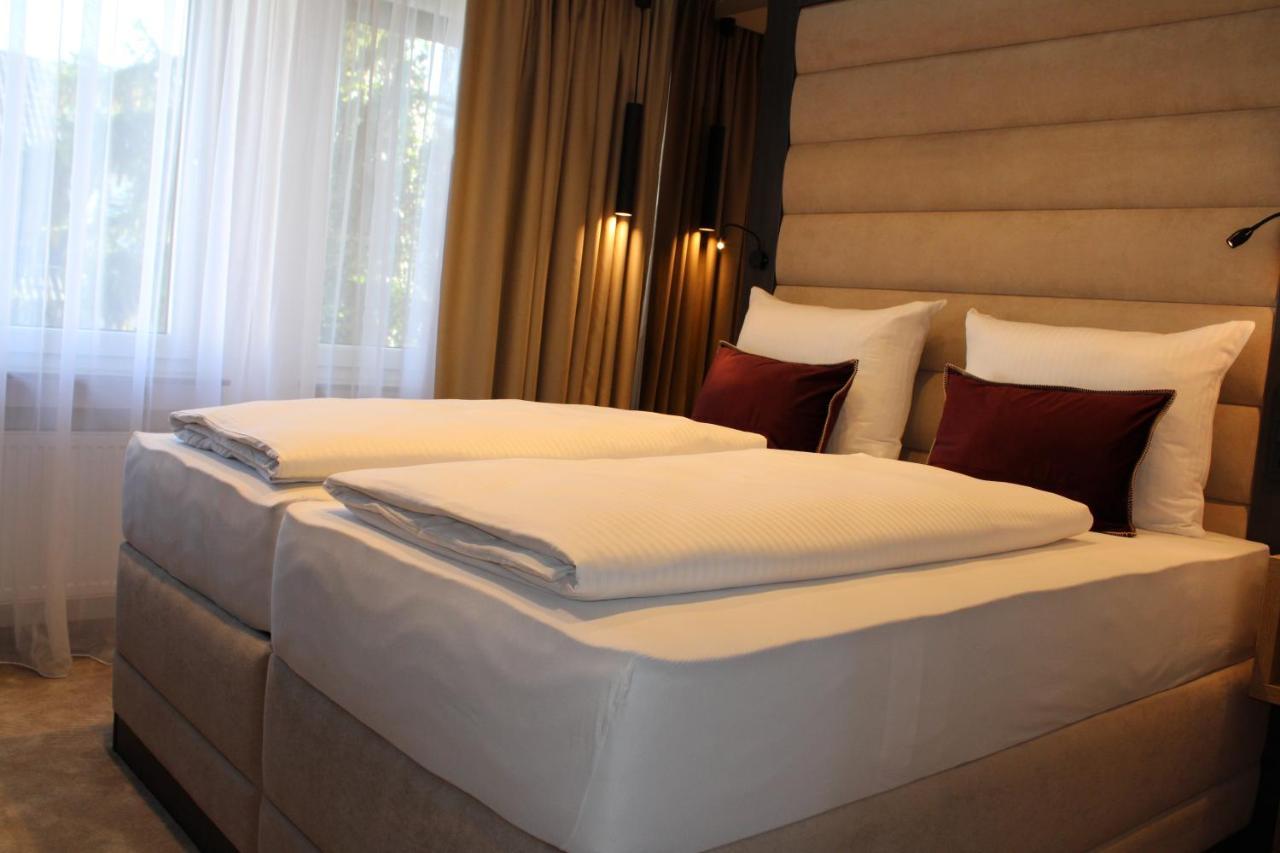 Hotel Reutlinger Hof 罗伊特林根 外观 照片