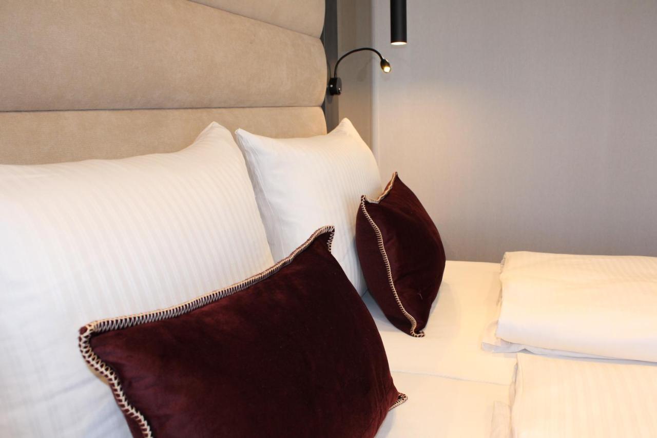 Hotel Reutlinger Hof 罗伊特林根 外观 照片