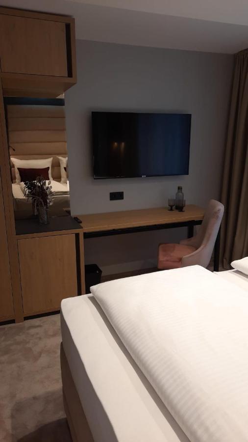 Hotel Reutlinger Hof 罗伊特林根 外观 照片