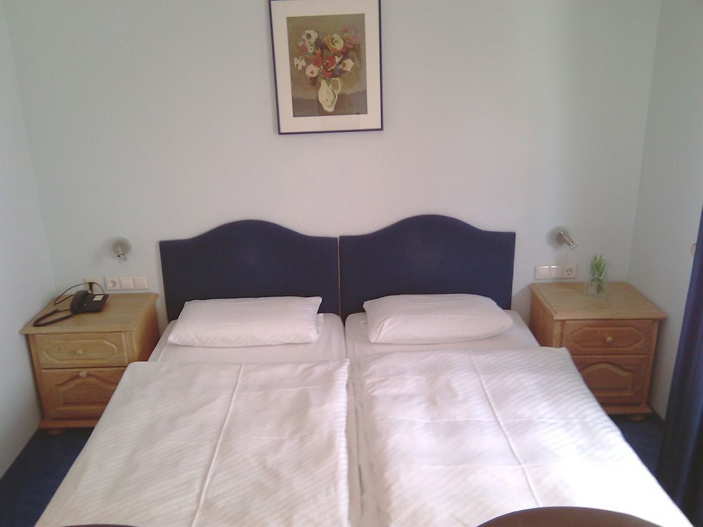 Hotel Reutlinger Hof 罗伊特林根 外观 照片