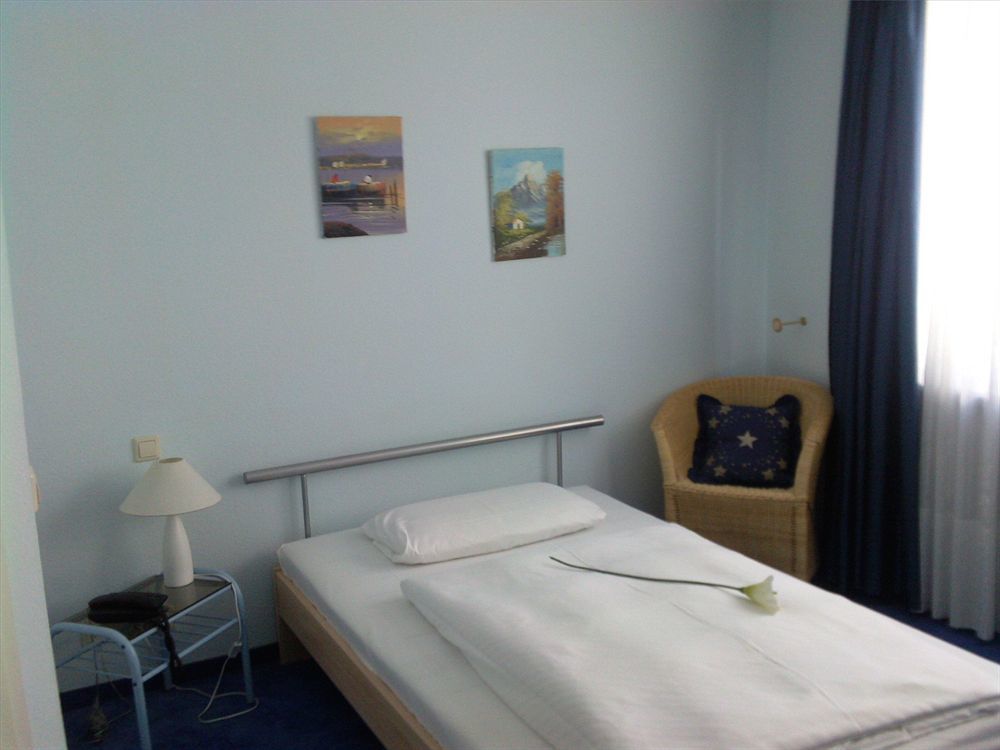 Hotel Reutlinger Hof 罗伊特林根 外观 照片