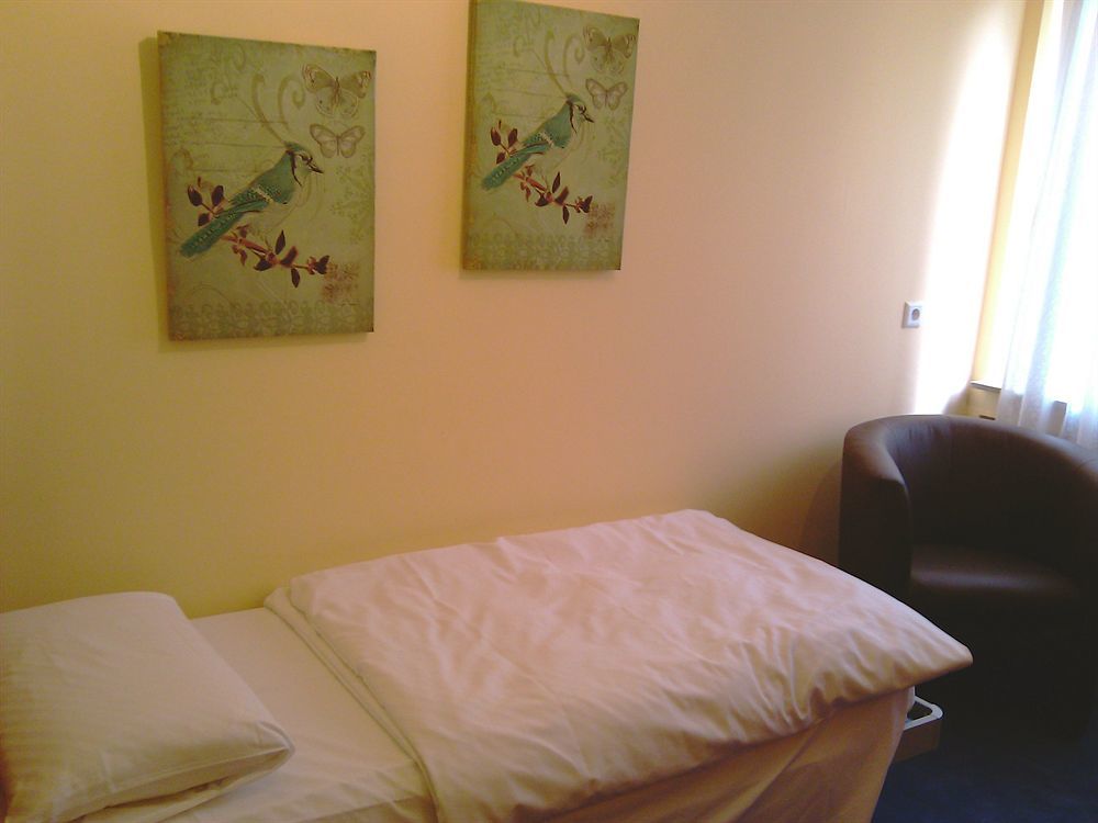 Hotel Reutlinger Hof 罗伊特林根 外观 照片