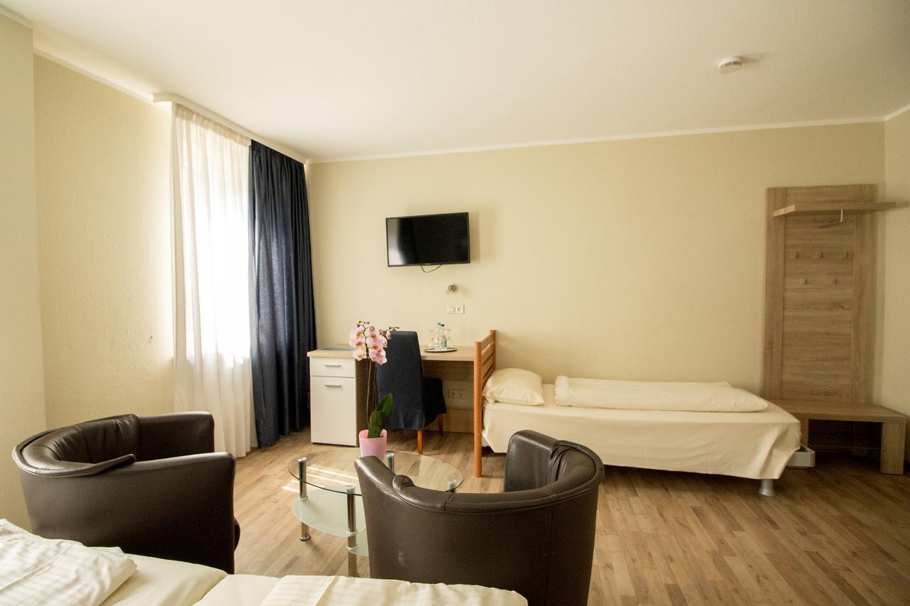 Hotel Reutlinger Hof 罗伊特林根 外观 照片