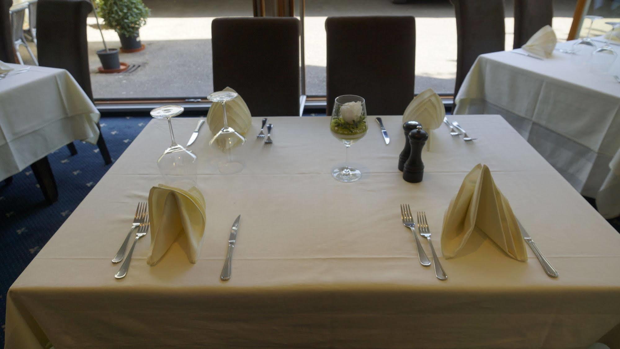 Hotel Reutlinger Hof 罗伊特林根 外观 照片