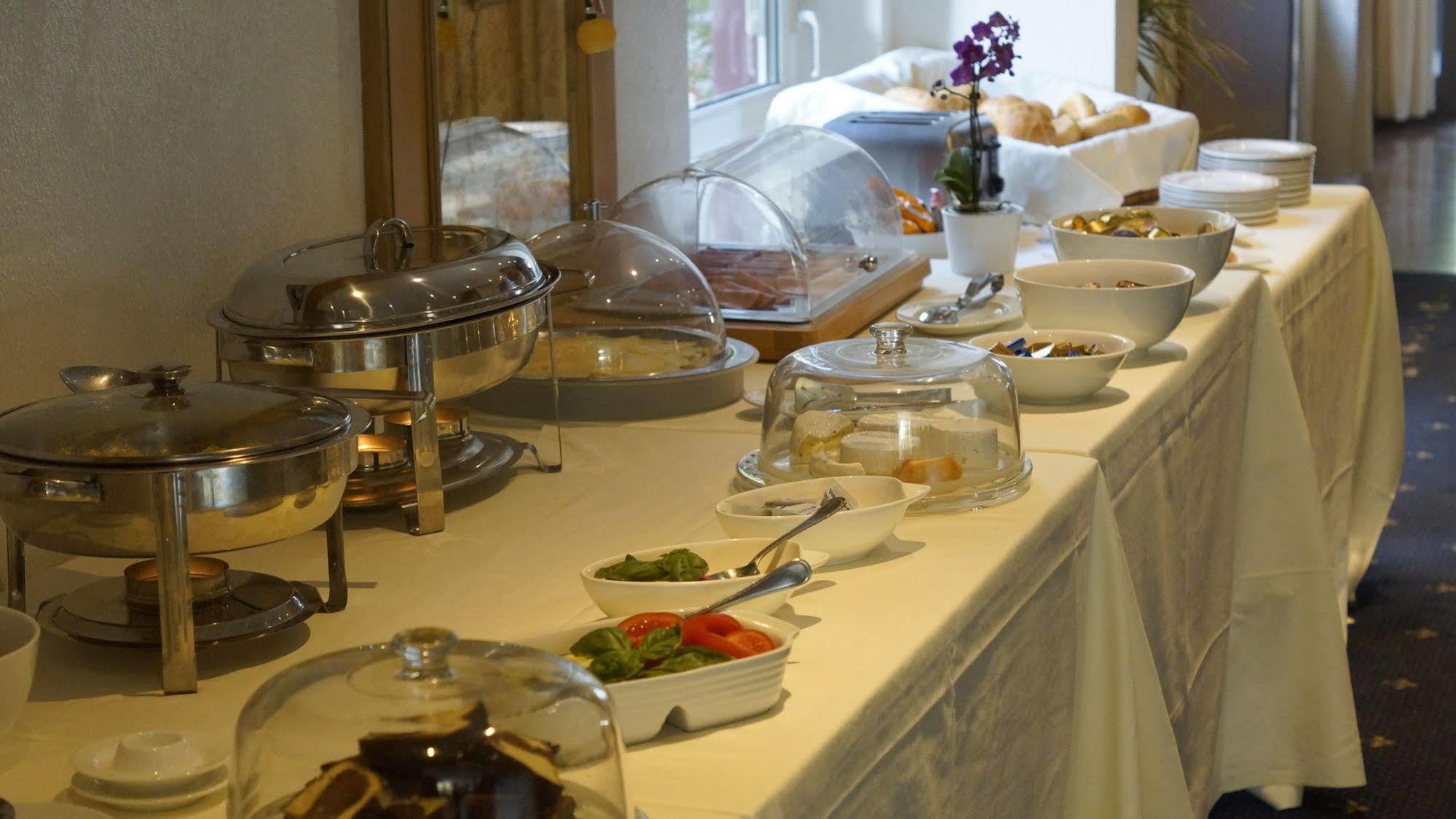 Hotel Reutlinger Hof 罗伊特林根 外观 照片