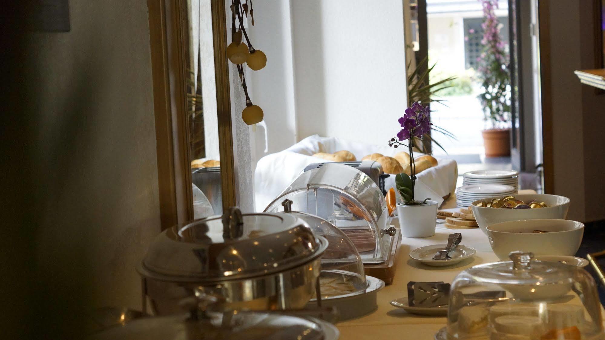 Hotel Reutlinger Hof 罗伊特林根 外观 照片